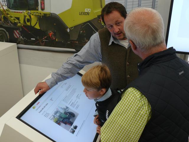 CLAAS_used_equipment_presentation_screen CLAAS_used_equipment_presentation_screen